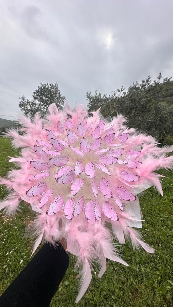 "Butterfly Touch – الفراشة